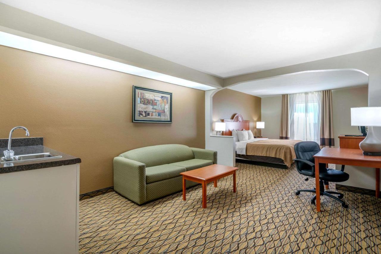 Quality Inn & Suites Jefferson City Eksteriør billede