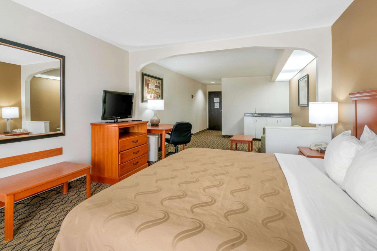 Quality Inn & Suites Jefferson City Eksteriør billede