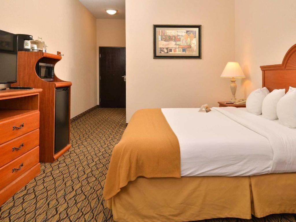 Quality Inn & Suites Jefferson City Eksteriør billede