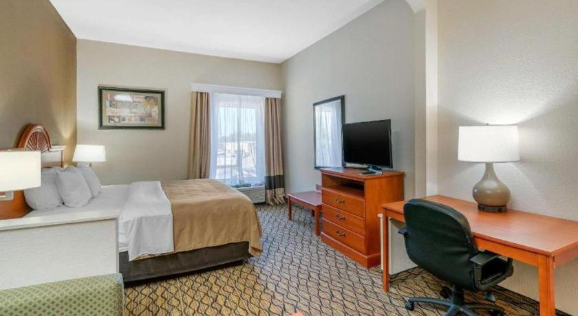 Quality Inn & Suites Jefferson City Eksteriør billede
