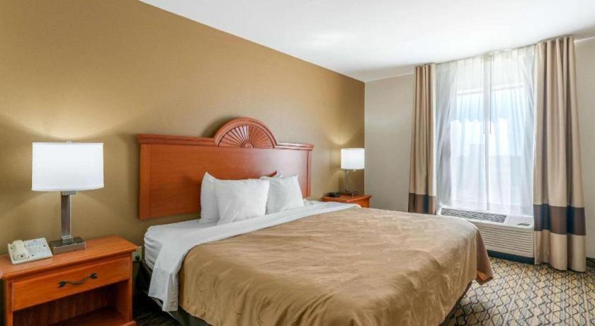 Quality Inn & Suites Jefferson City Eksteriør billede