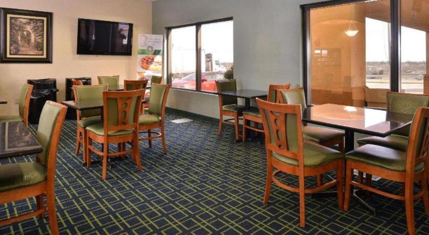 Quality Inn & Suites Jefferson City Eksteriør billede