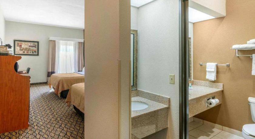 Quality Inn & Suites Jefferson City Eksteriør billede