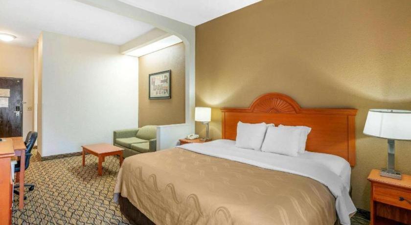 Quality Inn & Suites Jefferson City Eksteriør billede