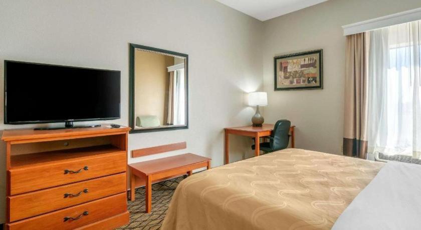 Quality Inn & Suites Jefferson City Eksteriør billede