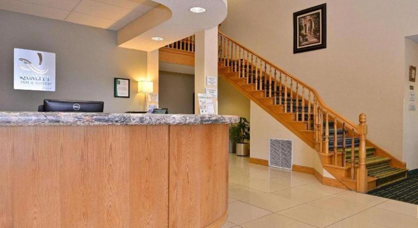 Quality Inn & Suites Jefferson City Eksteriør billede