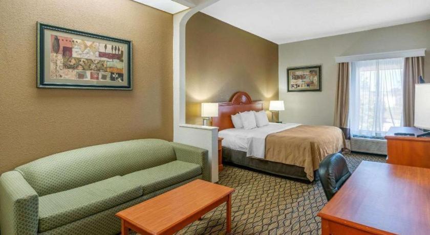 Quality Inn & Suites Jefferson City Eksteriør billede