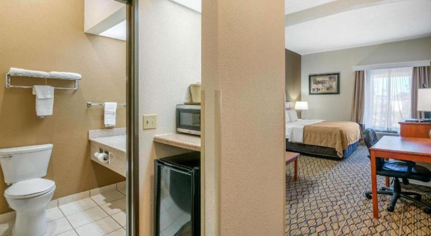 Quality Inn & Suites Jefferson City Eksteriør billede