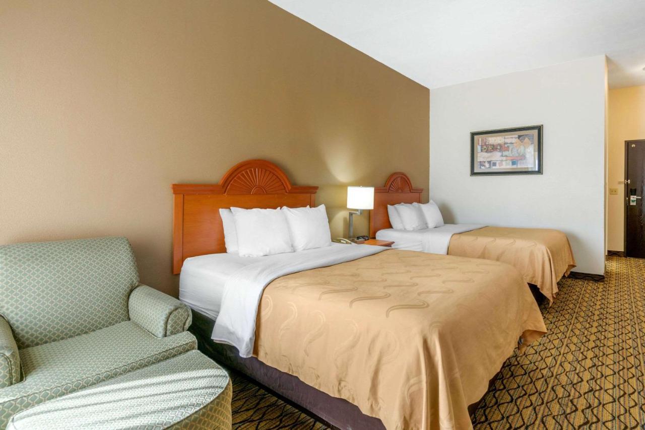 Quality Inn & Suites Jefferson City Eksteriør billede